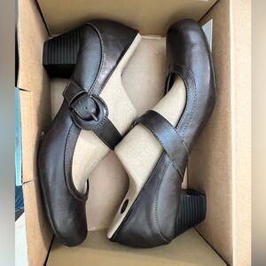 Lifestride Rozz Dark Brown Women's Heels